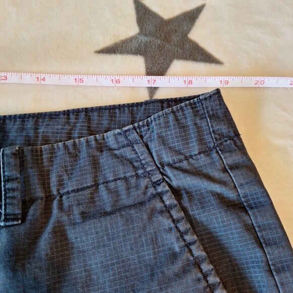Calvin Klein Shorts Men’s Size 38 Blue Squares 100% Cotton Flat Front Pockets - Picture 3 of 10